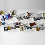 Книжная полка под углом